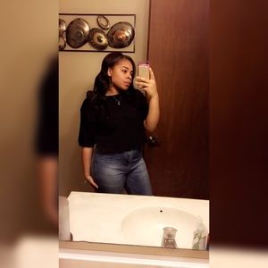 Meet your Posher, Andrea